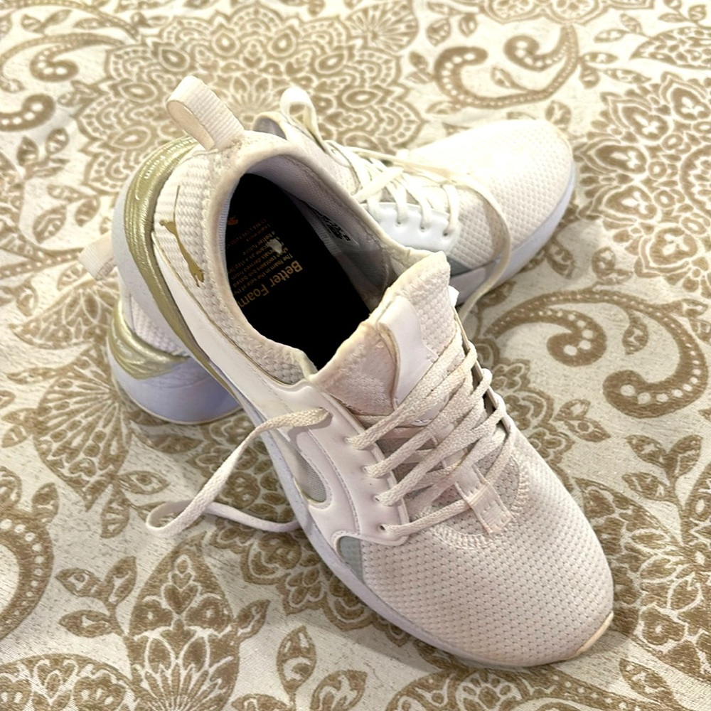 New puma better foam adore pearlized shoes. Size 7.5